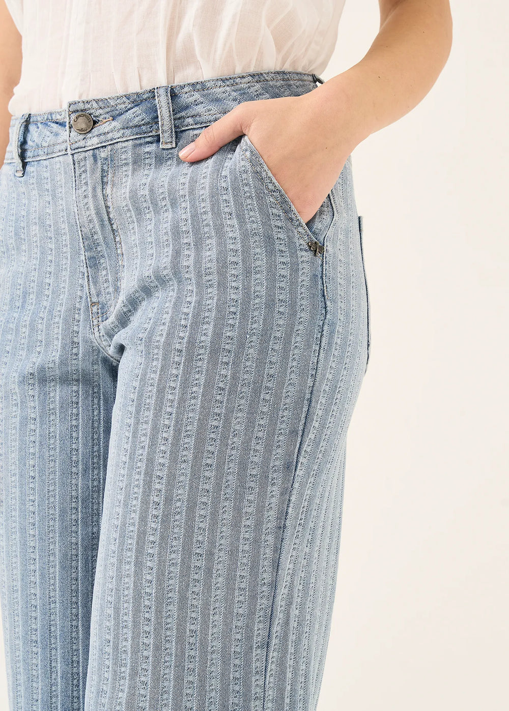 DENIM LIGHT DENIM