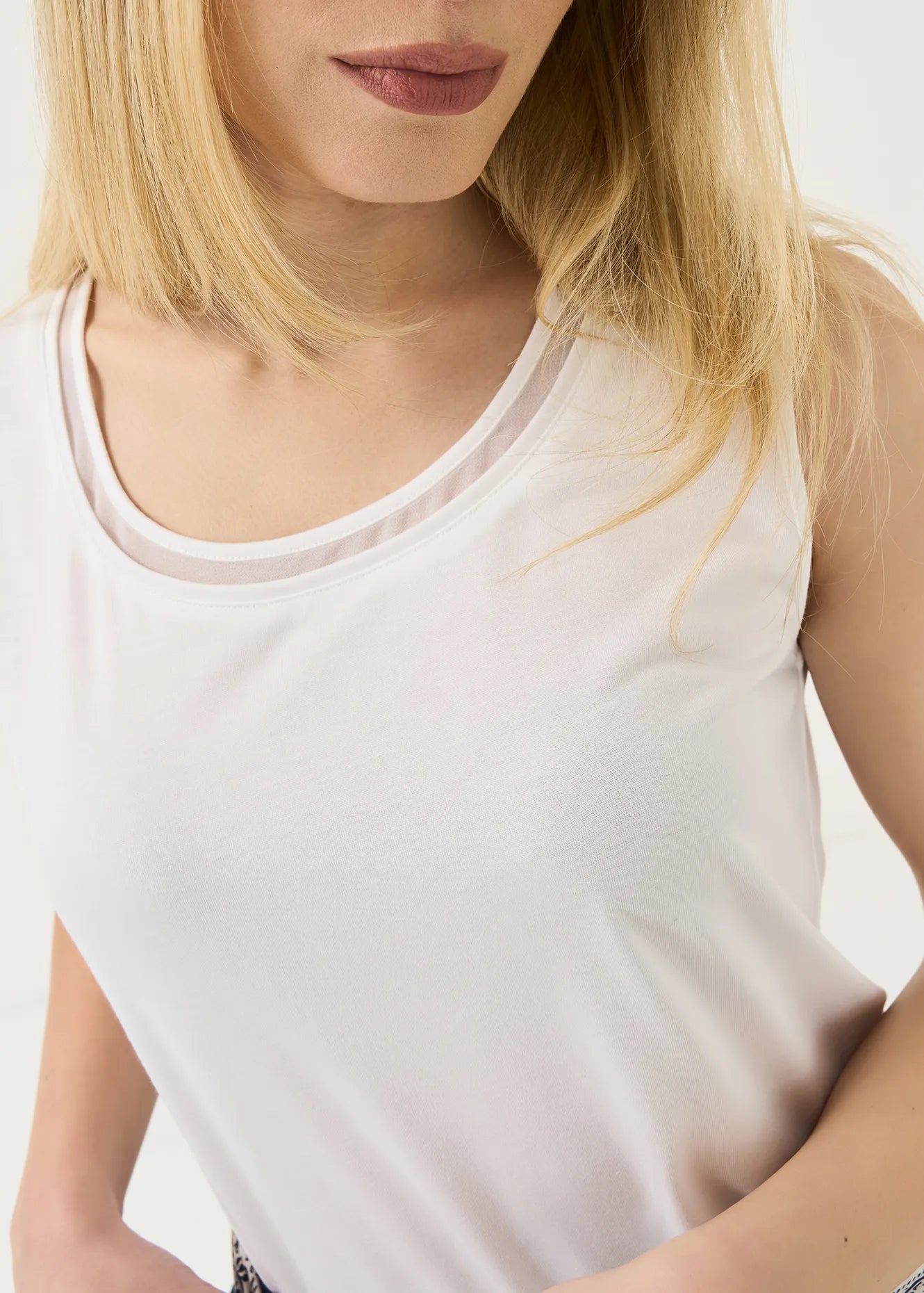 BIANCO WHITE