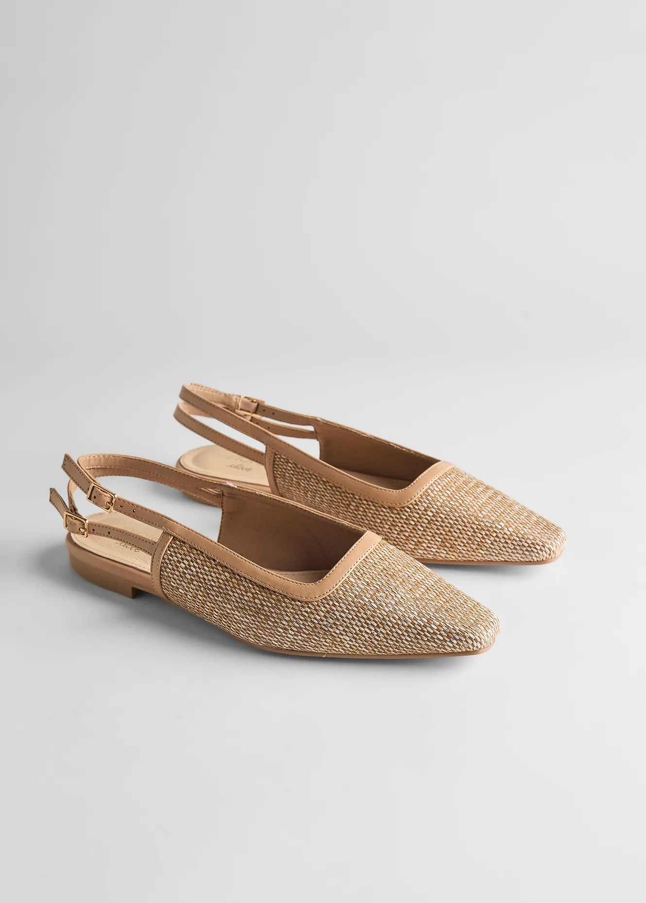 BEIGE DOESKIN