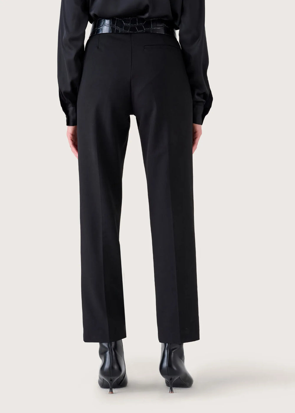 NERO BLACK