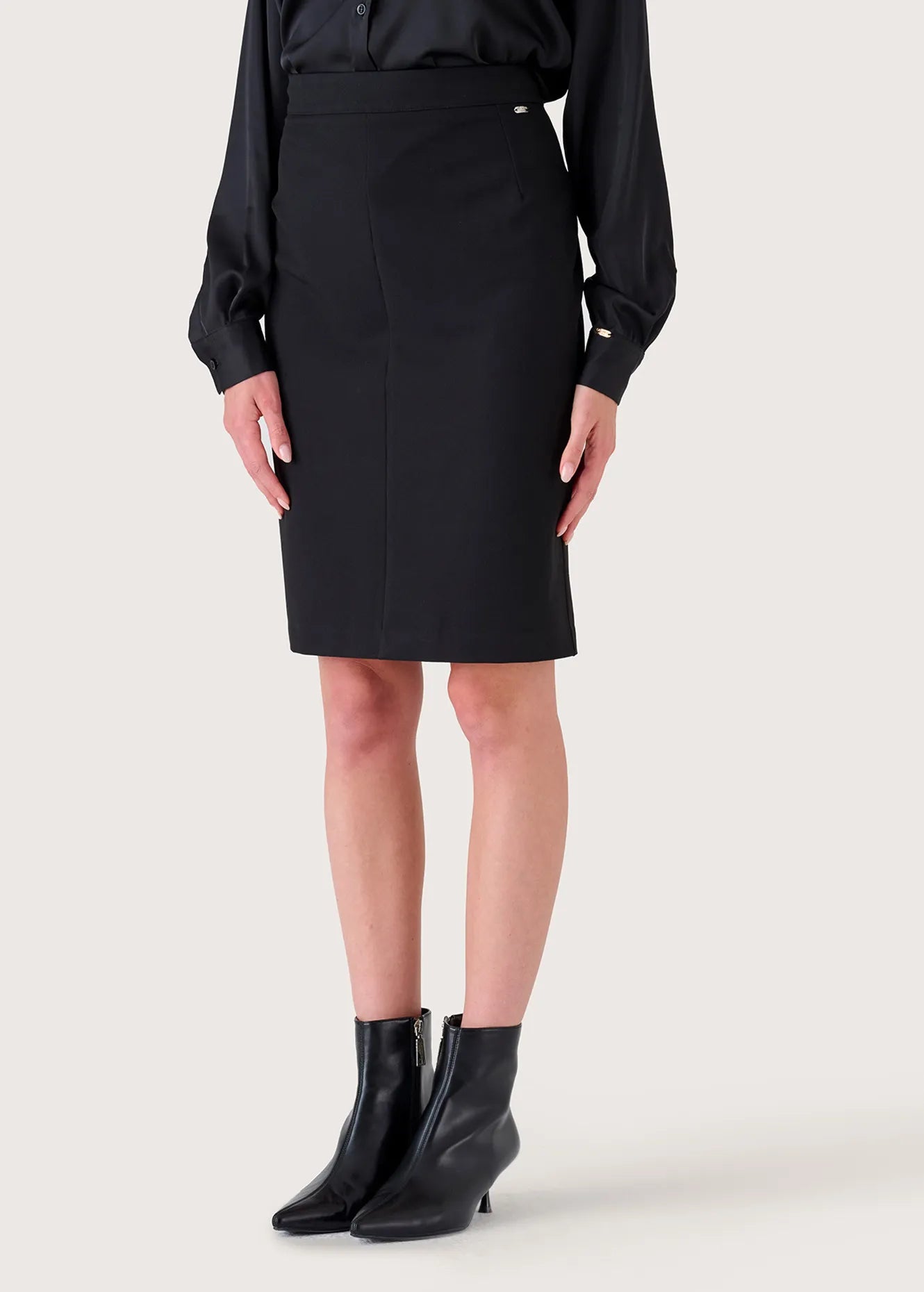 NERO BLACK