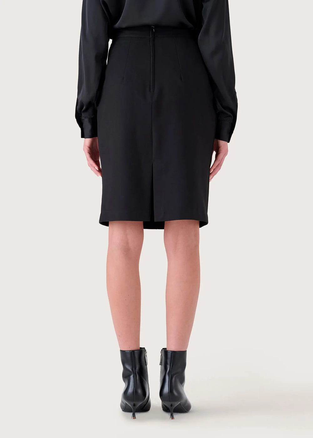 NERO BLACK